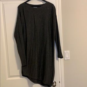 Aysymetrical knitted dress by Camber&Grace grey